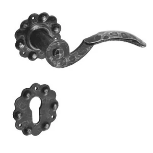 Türdrücker, geschmiedet, mit Drücker-und Zylinderrosette, PZ Schließung, galvanisiert und antik lackiert