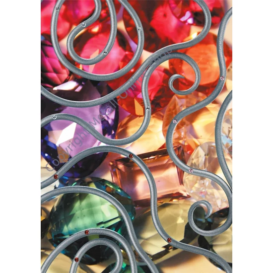 Abstraktes Ornament mit Swarovski Kristall Dekor